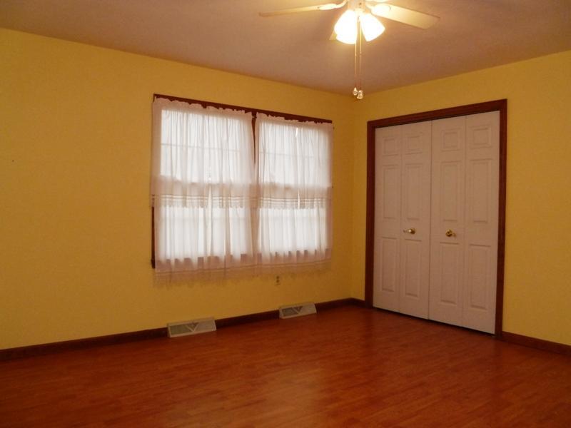 2720 Fernwald Road Pittsburgh, PA 15217 - Photo 17 of 21 Bedroom. Second bedroom
