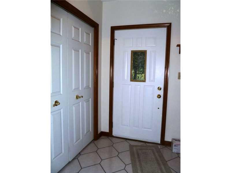 2720 Fernwald Road Pittsburgh, PA 15217 - Photo 20 of 21 Entry/Foyer.
