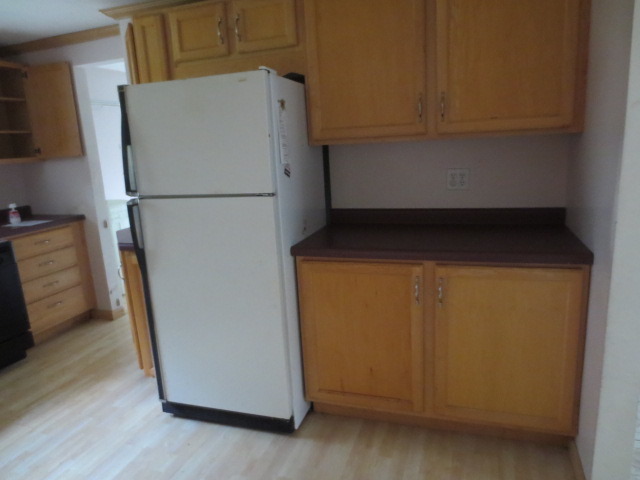 202 Seabury Road Bolingbrook, IL 60440 - Photo 5 of 14 a utility room with dryer and washer