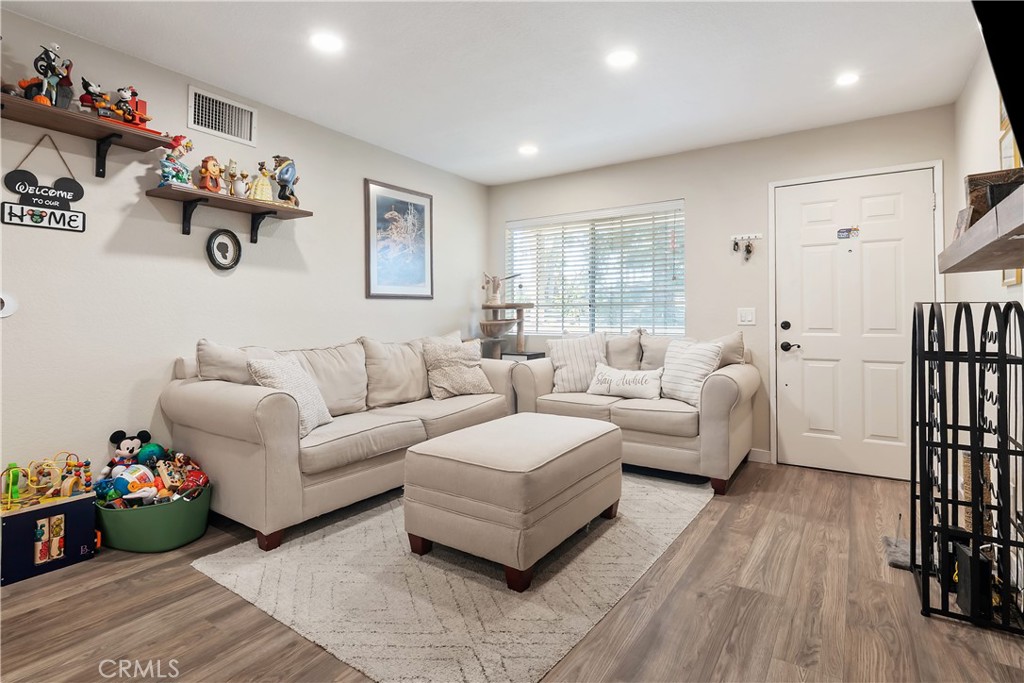 1195 Fitzgerald Road, Unit G Simi Valley, CA 93065 - Photo 6 of 26