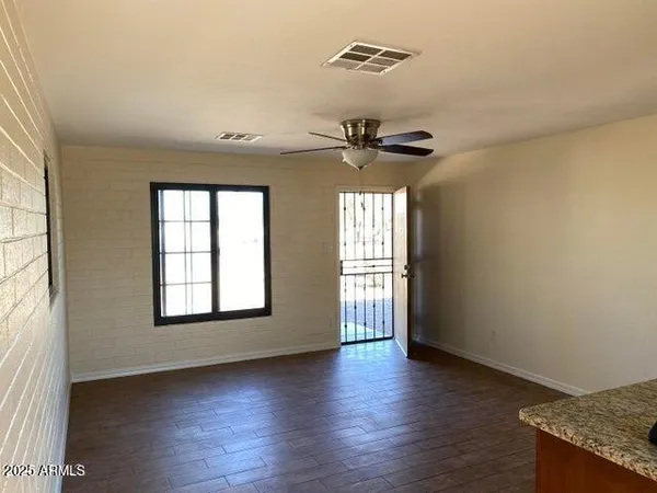 $1,695 | 925 East Henry Street, Tempe, AZ 85288