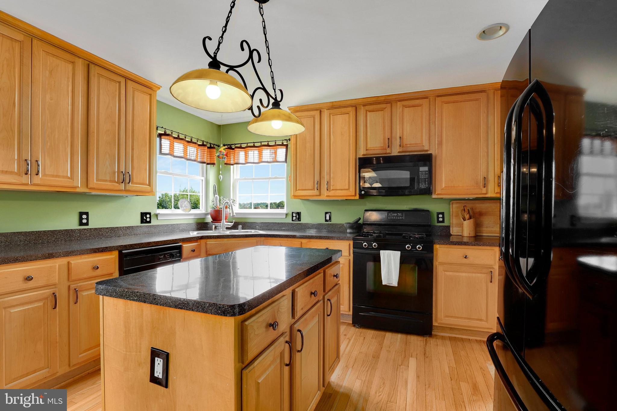 809 Wellesley Court Hampstead, MD 21074 - Photo 7 of 35 Gallery Image 7