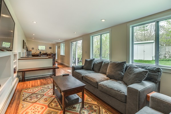 17 Robinson Road Beverly, MA 01915 - Photo 16 of 23 Gallery Image 16
