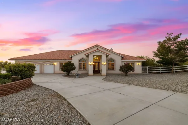 $739,000 | 17173 Fort Tejon Road, Llano, CA 93544