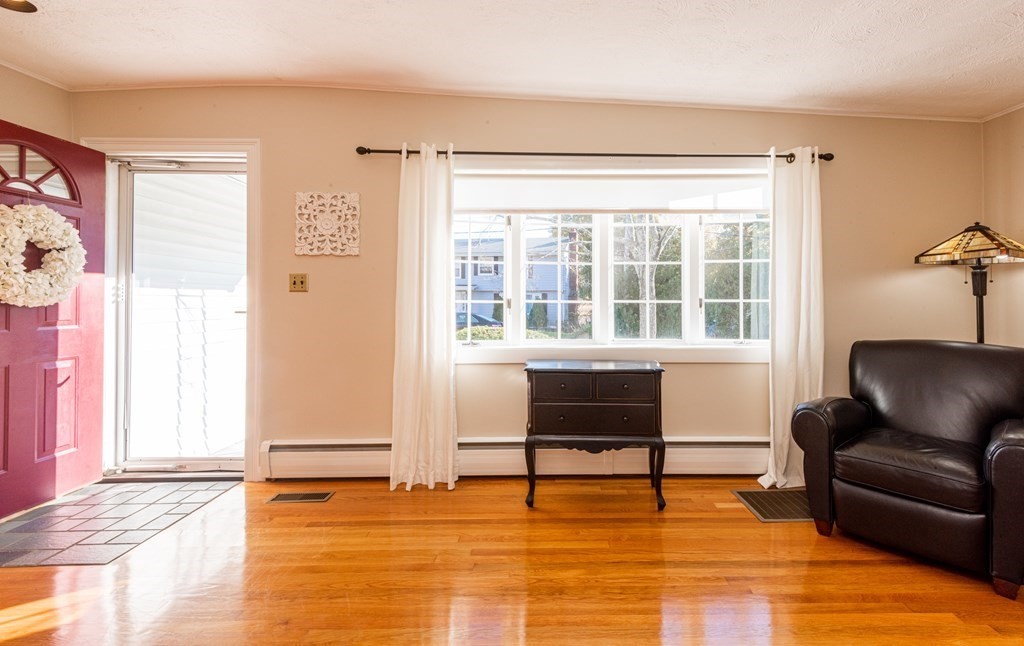 188 Edgemere Road Lynn, MA 01904 - Photo 12 of 41 Gallery Image 12