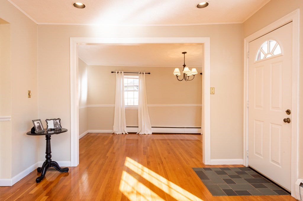 188 Edgemere Road Lynn, MA 01904 - Photo 16 of 41 Gallery Image 16
