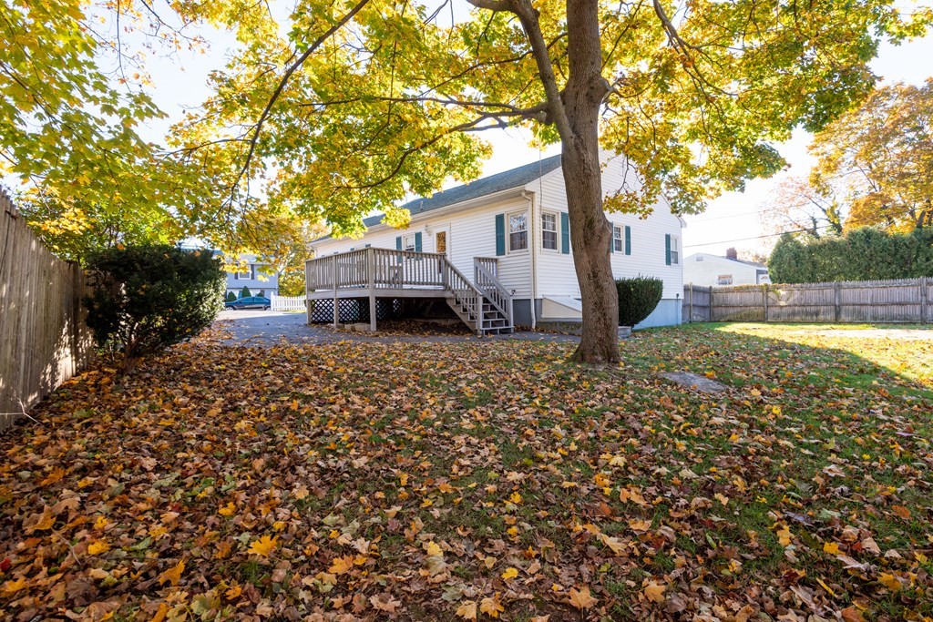 188 Edgemere Road Lynn, MA 01904 - Photo 9 of 41 Gallery Image 9