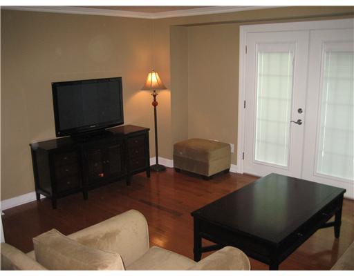 5491-14 Library Road Bethel Park, PA 15102 - Photo 2 of 8 Den/Family/Great Room.