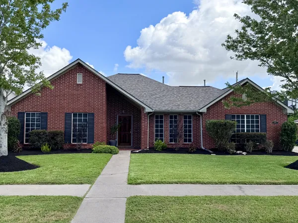 $420,000 | 3530 Dry Creek Drive, Pasadena, TX 77505