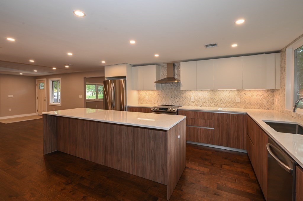 61 Gregory Road Framingham, MA 01701 - Photo 1 of 35