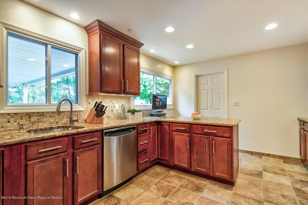 4 Floyd Wyckoff Road Morganville, NJ 07751 - Photo 12 of 28 Kitchen