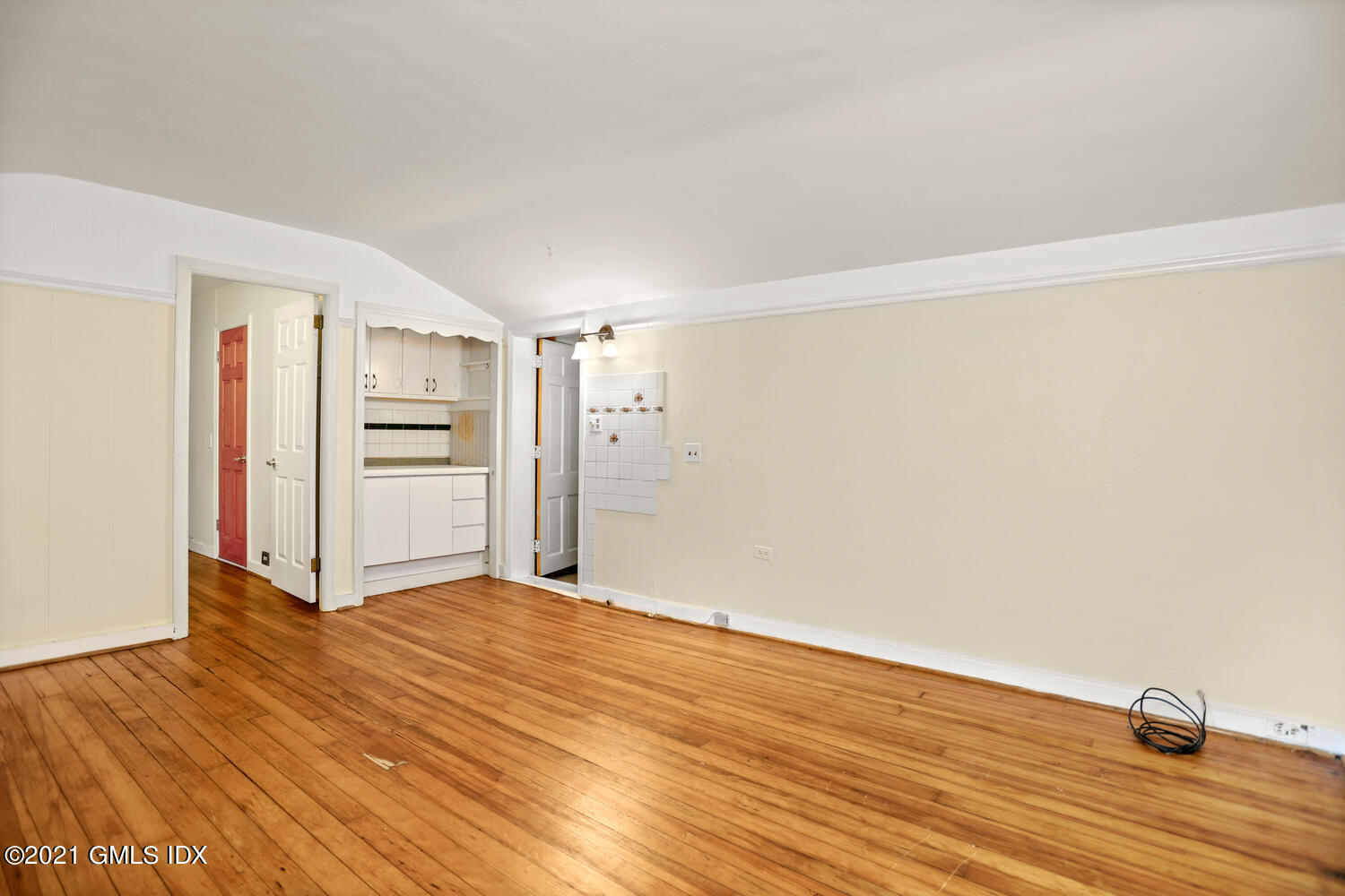 284 Glenbrook Road Stamford, CT 06906 - Photo 20 of 45 a view of a room with wooden floor