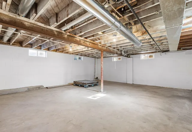 $205,500 | 2906 Buckingham Drive, Rockford, IL 61107