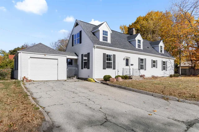 $205,500 | 2906 Buckingham Drive, Rockford, IL 61107