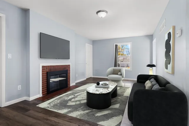 $205,500 | 2906 Buckingham Drive, Rockford, IL 61107