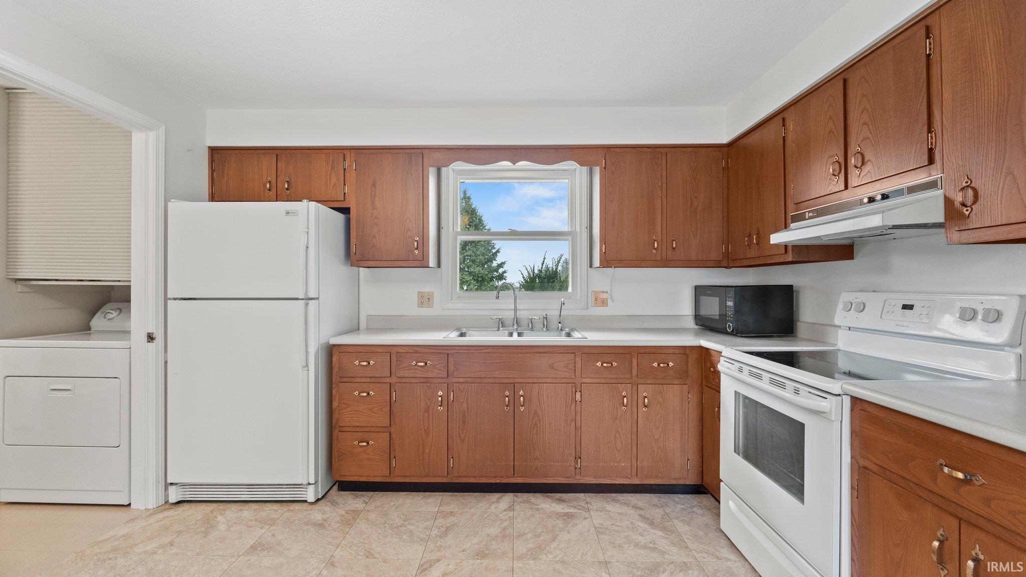 11011 Paulding Road New Haven, IN 46774 - Photo 13 of 34
