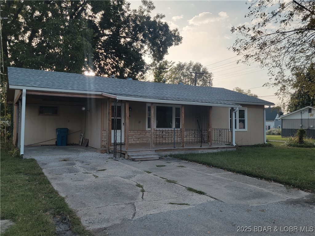 310 Miller Avenue Tipton, MO 65081 - Photo 2 of 13