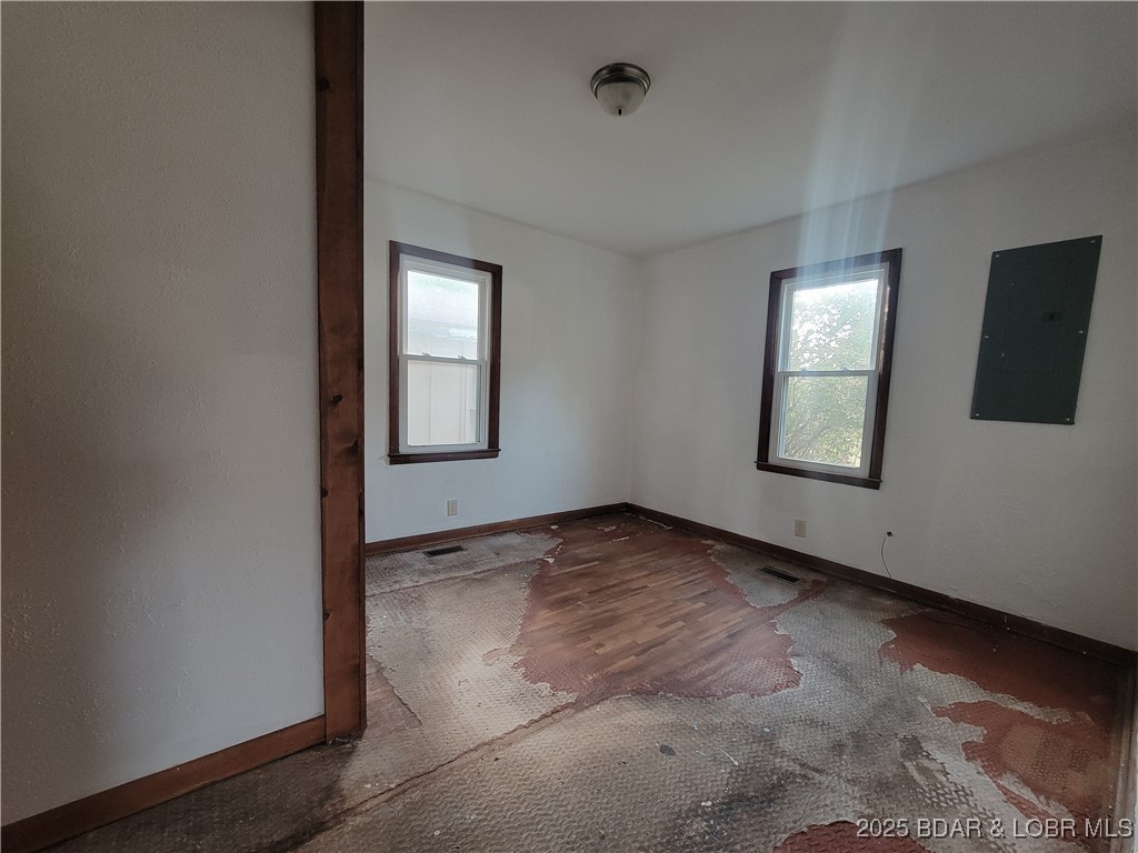 310 Miller Avenue Tipton, MO 65081 - Photo 8 of 13