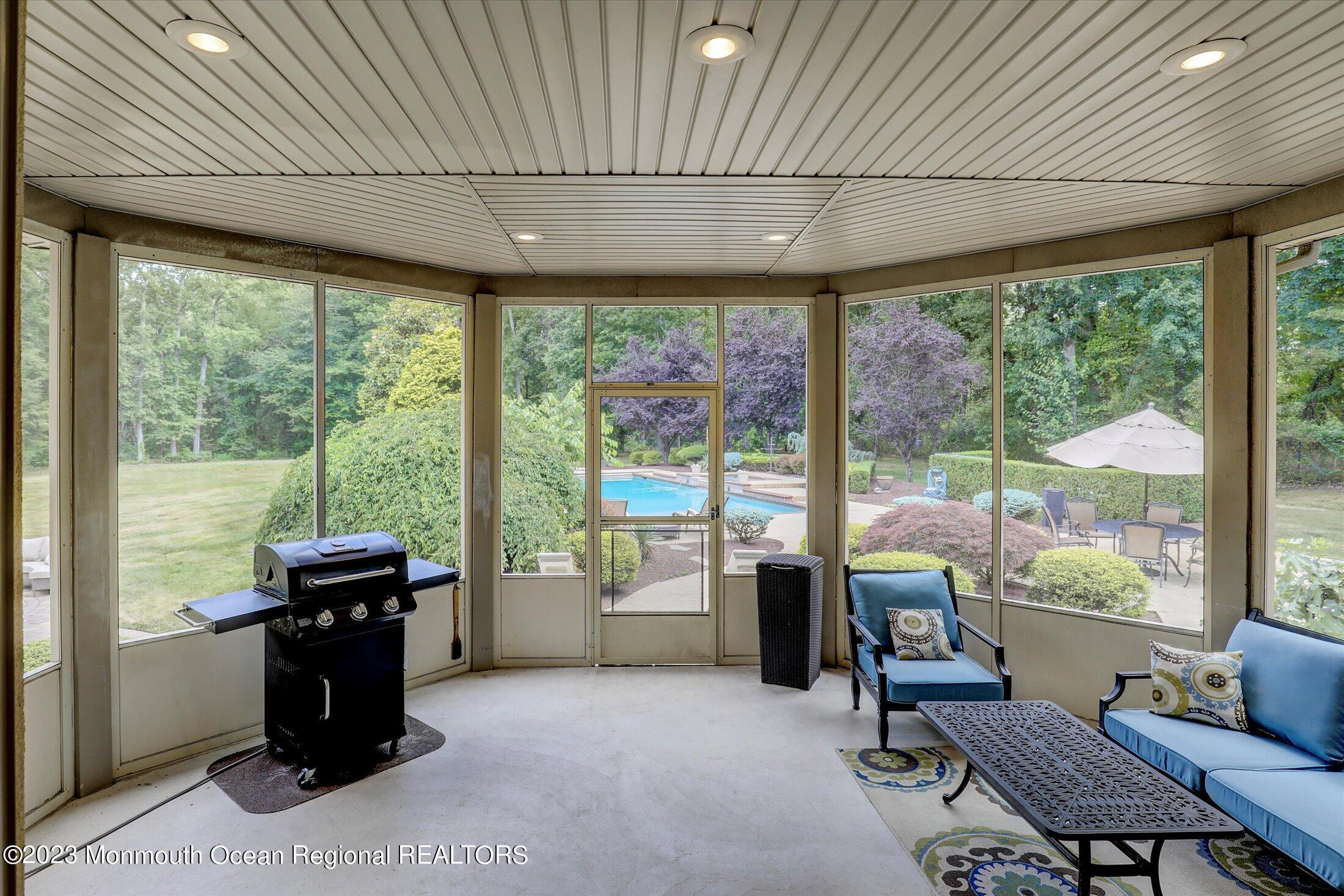 95 Station Road Morganville, NJ 07751 - Photo 26 of 71 51-Screened Porch