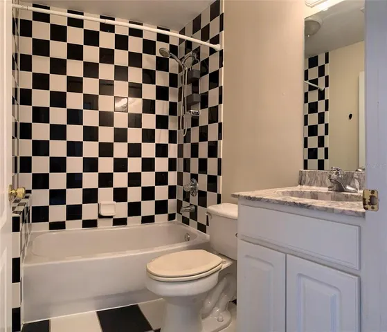 $2,400 | 20754 North W 57th Place, Newberry, FL 32669