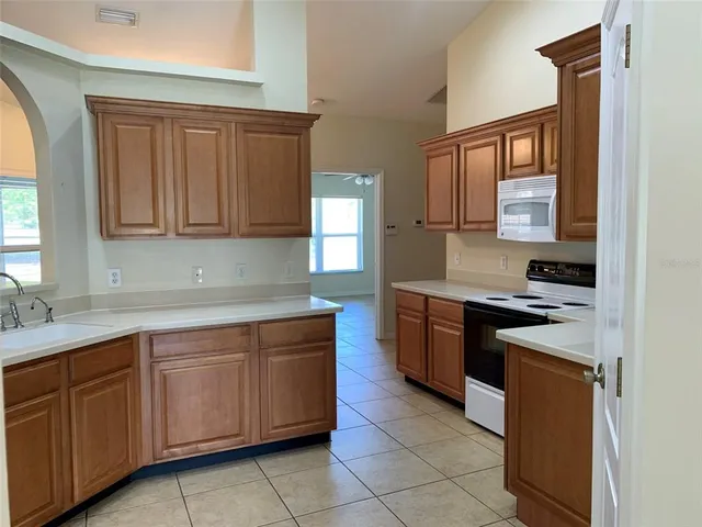 $2,400 | 20754 North W 57th Place, Newberry, FL 32669