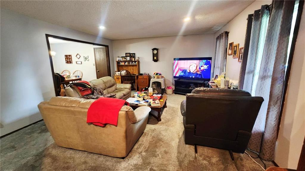 1302 Bitner Terrace Pittsburg, KS 66762 - Photo 5 of 23