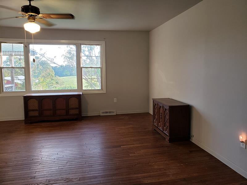 352 Mutton Hollow Road Rural Valley, PA 16249 - Photo 9 of 20 Living Room