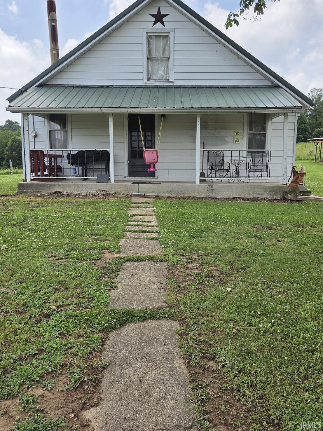845 North Crowe Road Bloomfield, IN 47424 - Photo 1 of 17