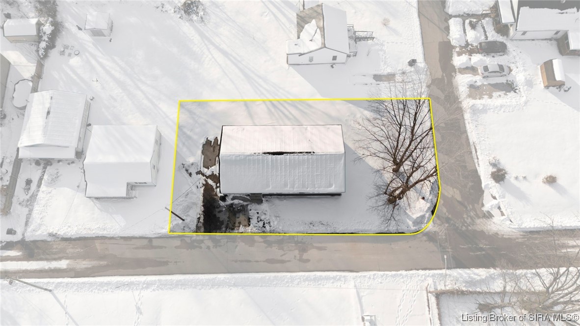 982 North 3rd Street Austin, IN 47102 - Photo 3 of 24