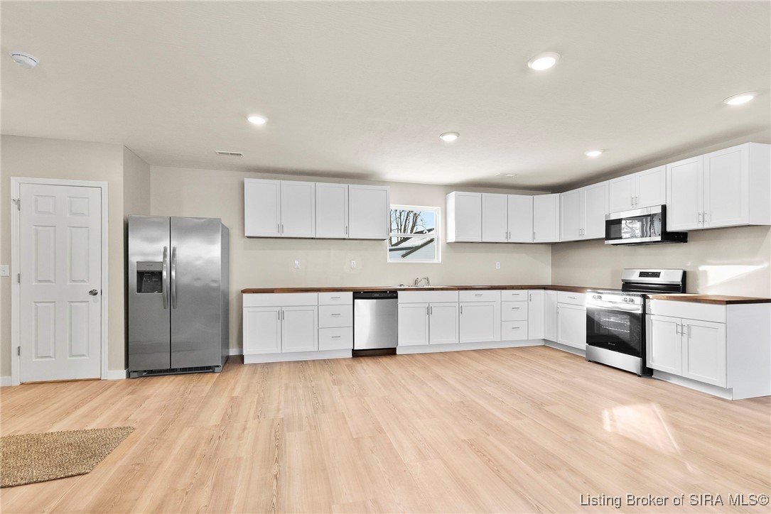 982 North 3rd Street Austin, IN 47102 - Photo 7 of 24