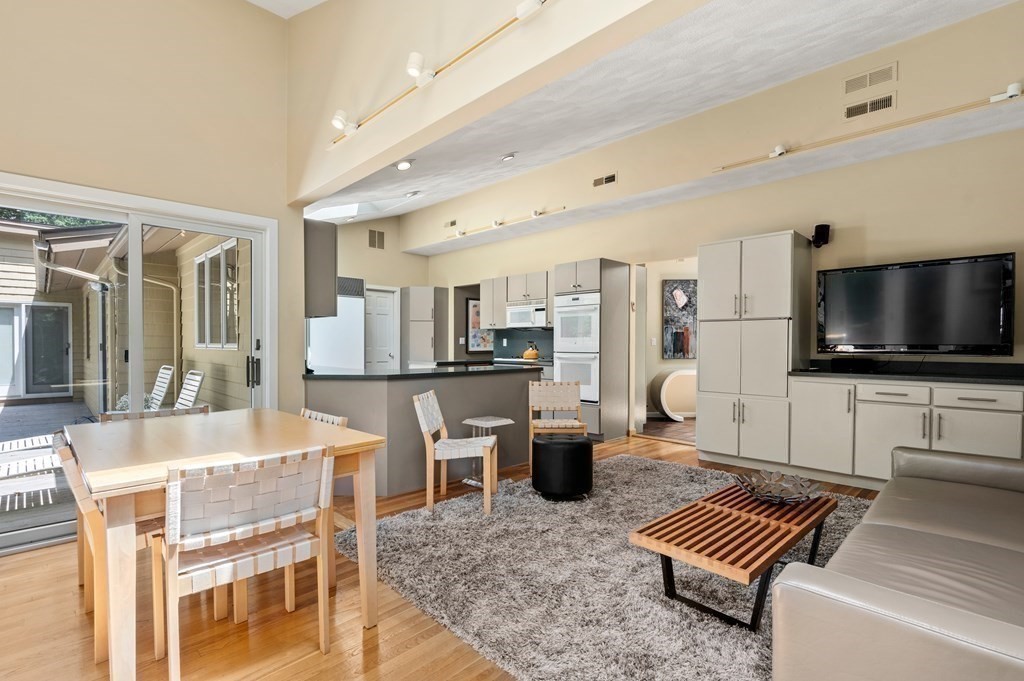 37 Barney Hill Road Wayland, MA 01778 - Photo 13 of 35 Gallery Image 13