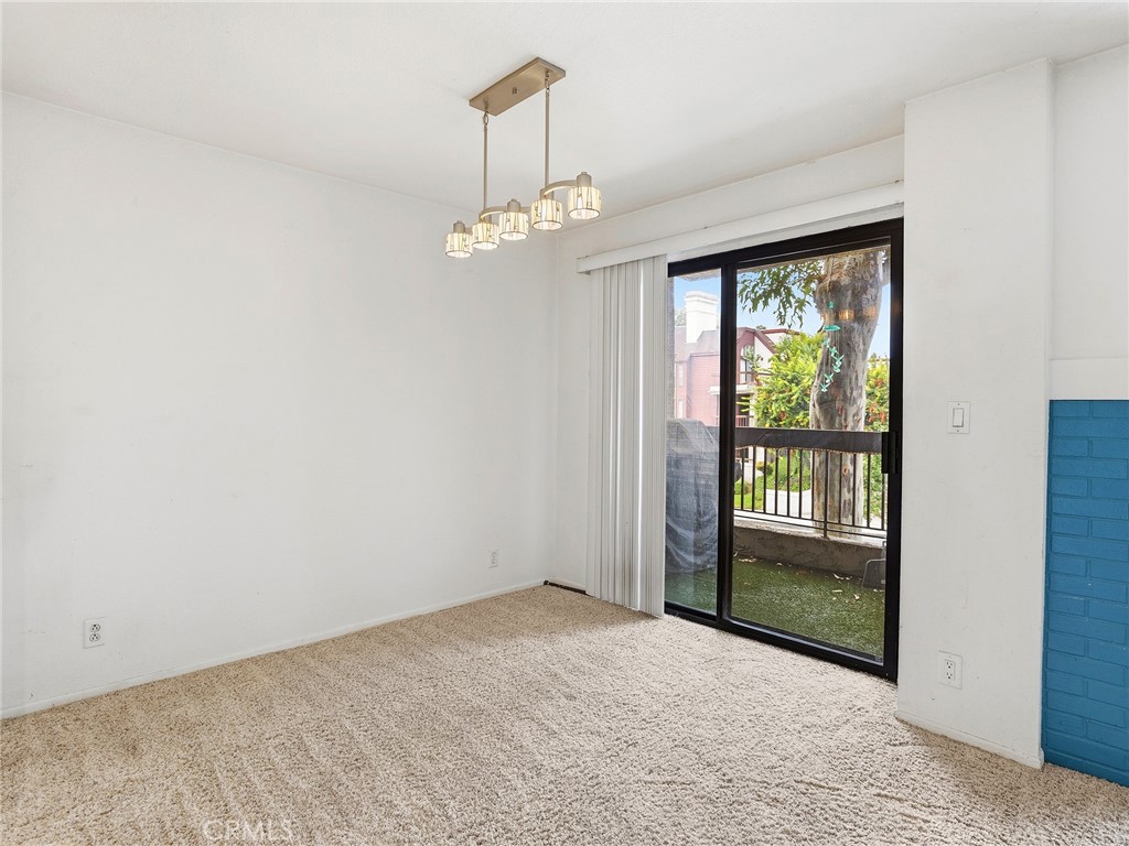 230 Bethany Road, Unit 237 Burbank, CA 91504 - Photo 8 of 38 Dining Room