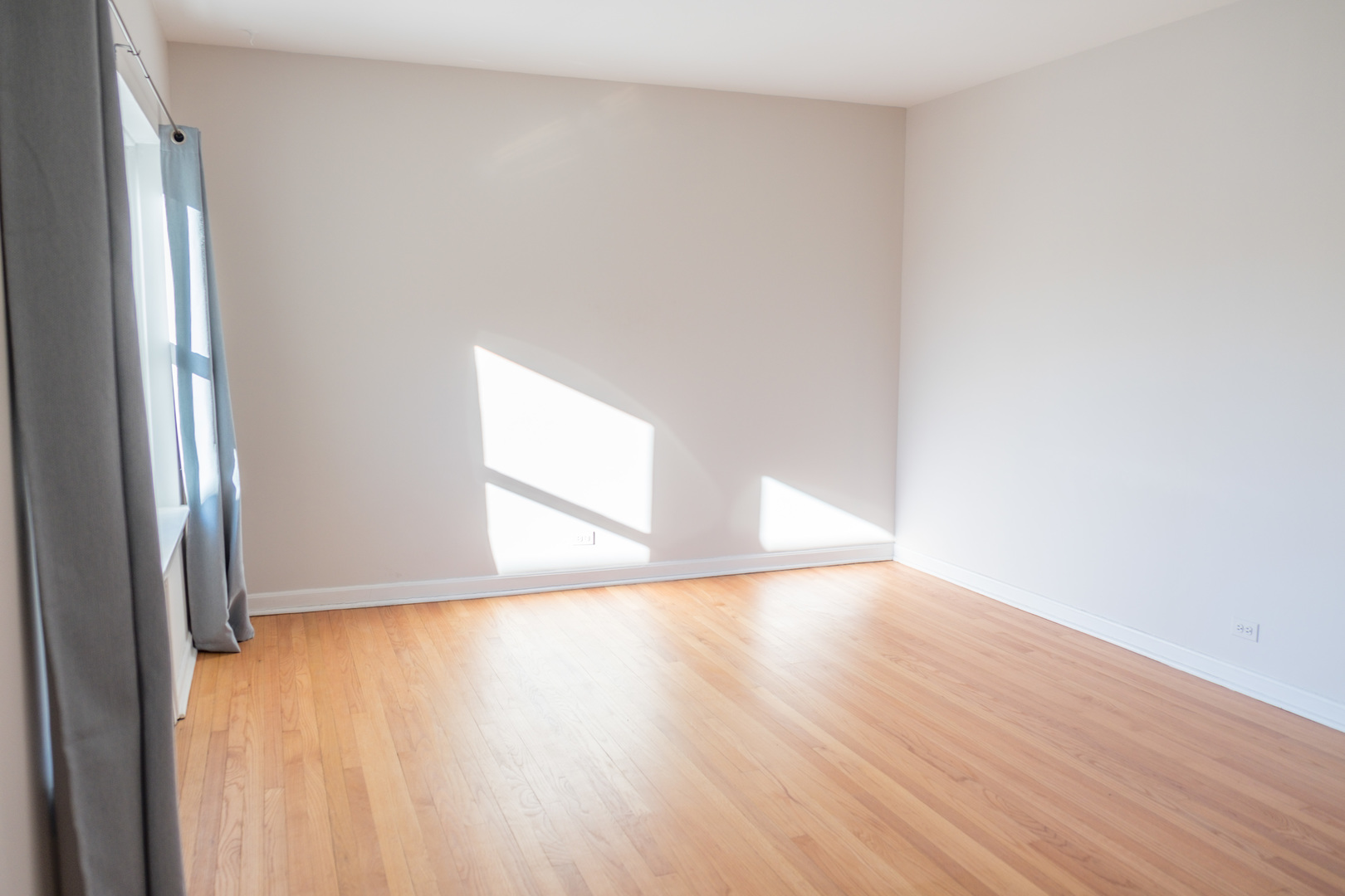 100 Pine Avenue, Unit 6 Riverside, IL 60546 - Photo 13 of 59