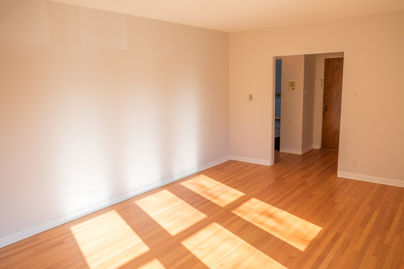 100 Pine Avenue, Unit 6 Riverside, IL 60546 - Photo 16 of 59