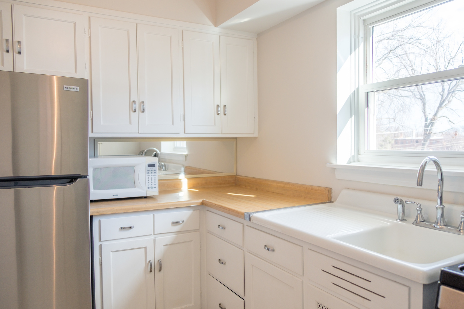 100 Pine Avenue, Unit 6 Riverside, IL 60546 - Photo 31 of 59