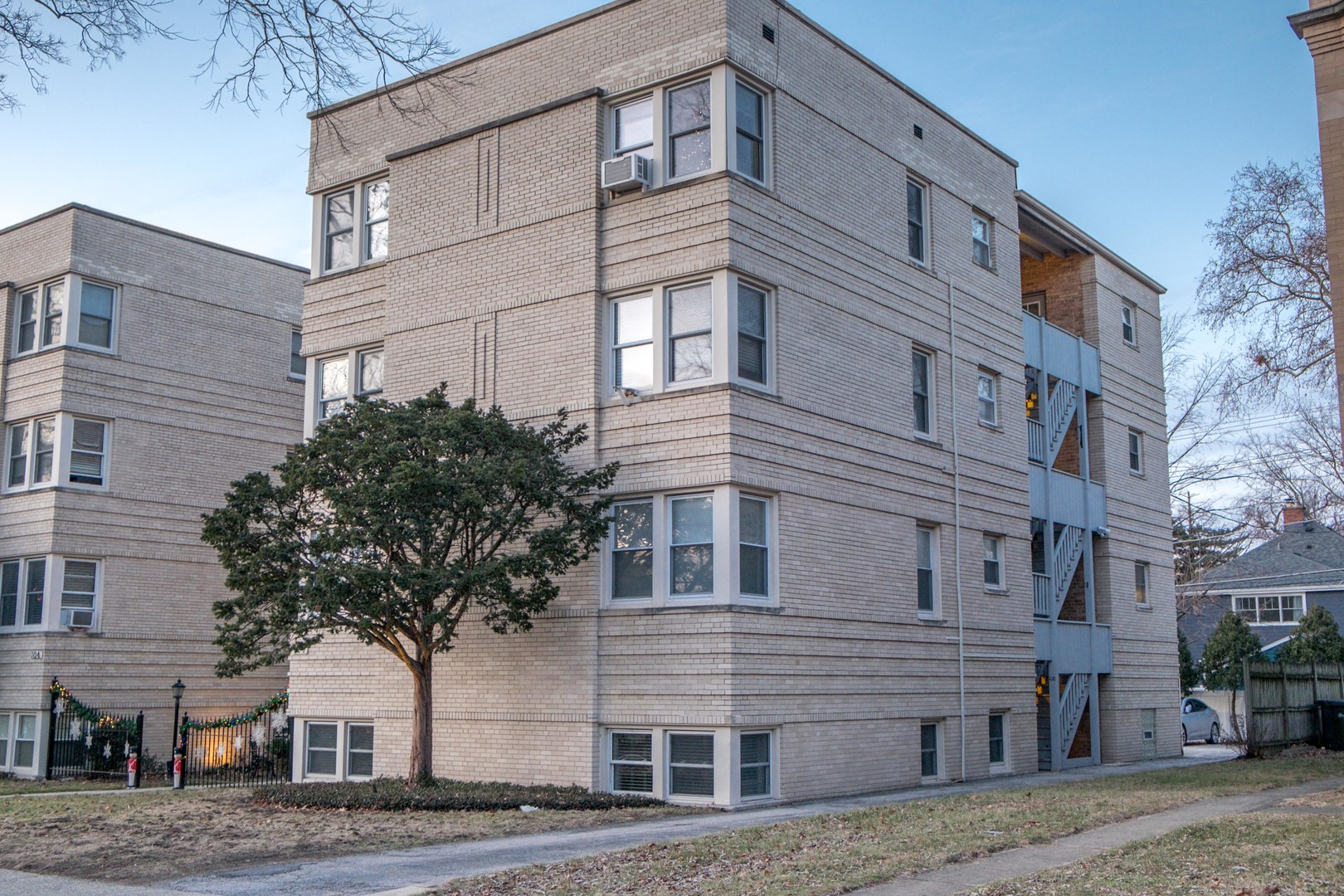 100 Pine Avenue, Unit 6 Riverside, IL 60546 - Photo 42 of 59
