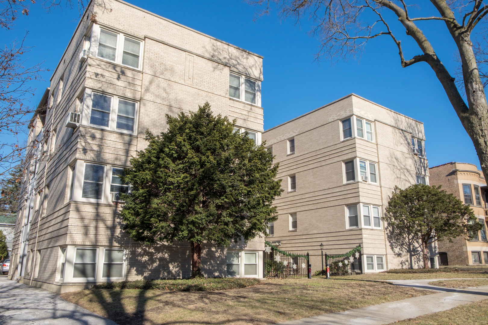 100 Pine Avenue, Unit 6 Riverside, IL 60546 - Photo 5 of 59
