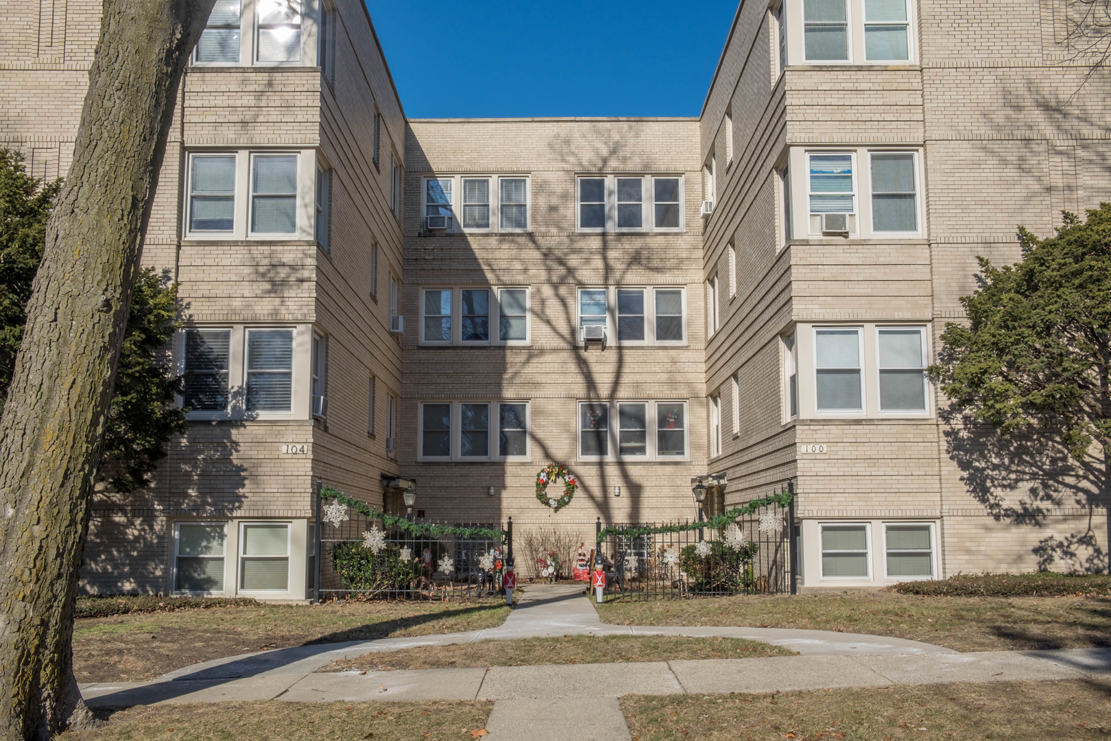 100 Pine Avenue, Unit 6 Riverside, IL 60546 - Photo 6 of 59