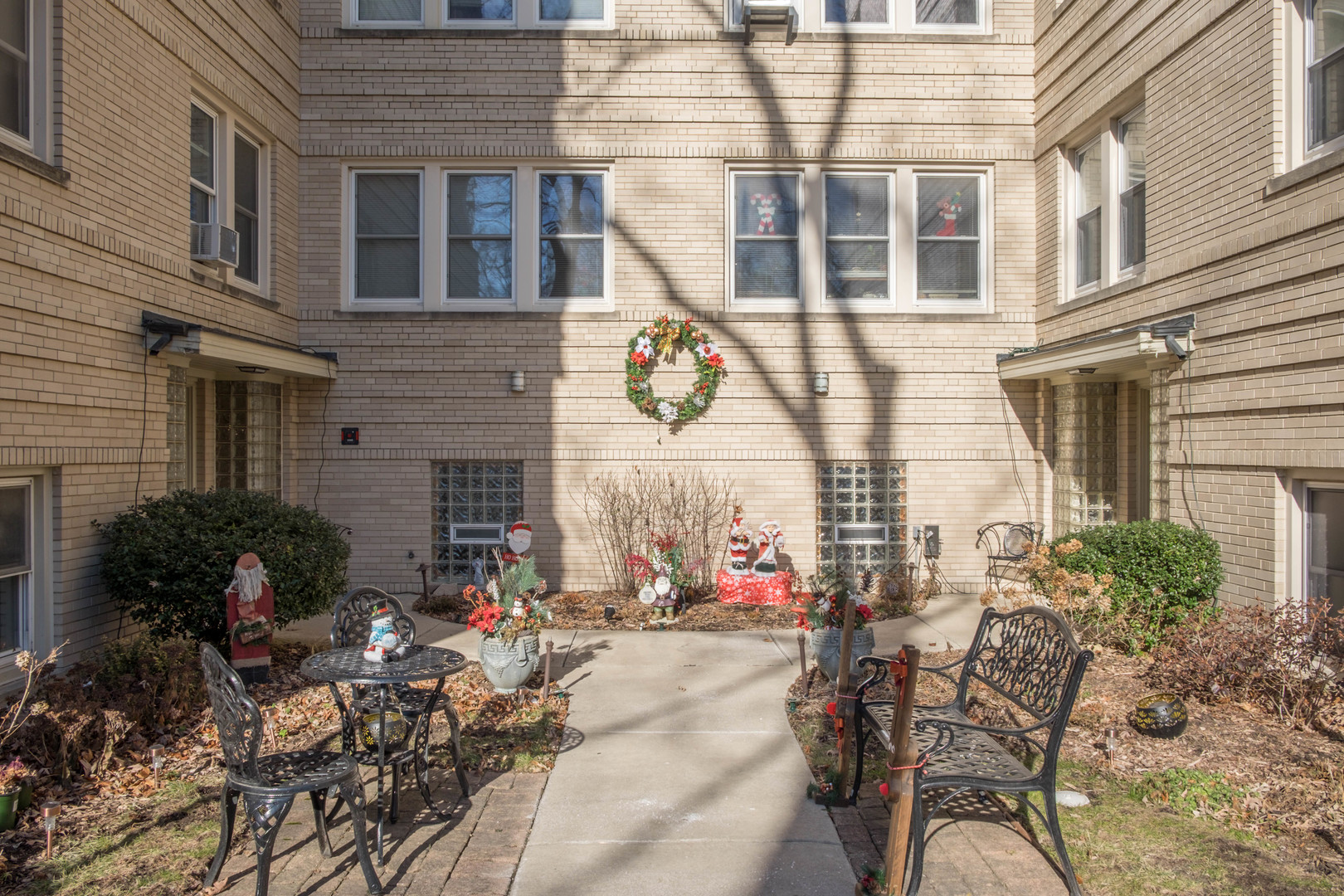 100 Pine Avenue, Unit 6 Riverside, IL 60546 - Photo 7 of 59