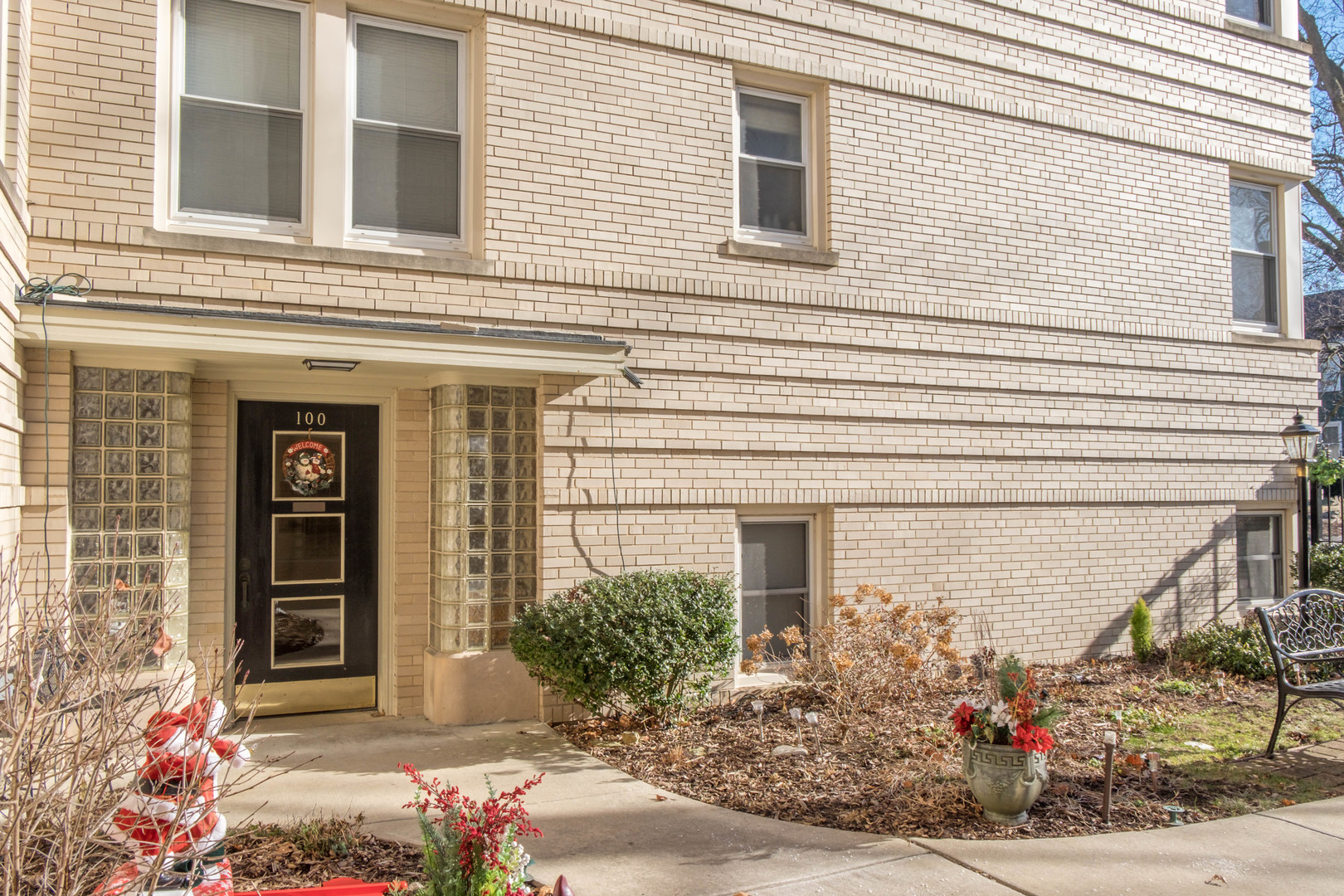 100 Pine Avenue, Unit 6 Riverside, IL 60546 - Photo 9 of 59