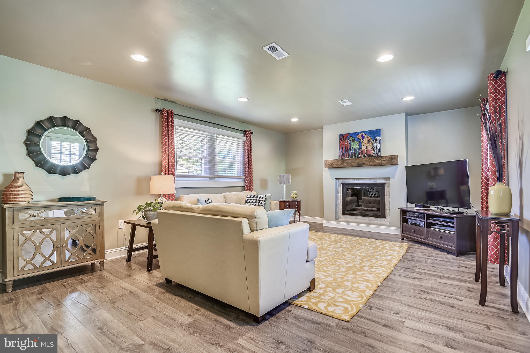 948 Fall Ridge Way Gambrills, MD 21054 - Photo 18 of 40 Bonus family room!