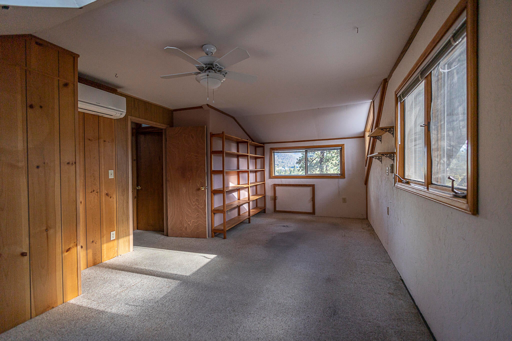 1055 Dunlap Road Jacksonville, OR 97530 - Photo 31 of 64 1055 Dunlap Small-058