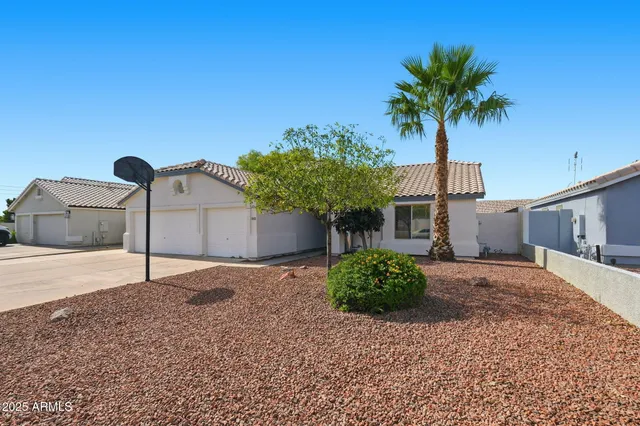 $1,995 | 542 North Palo Verde, Mesa, AZ 85207
