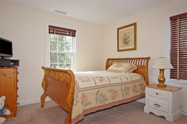 84 Beverly Road Arlington, MA 02474 - Photo 19 of 30 Gallery Image 19
