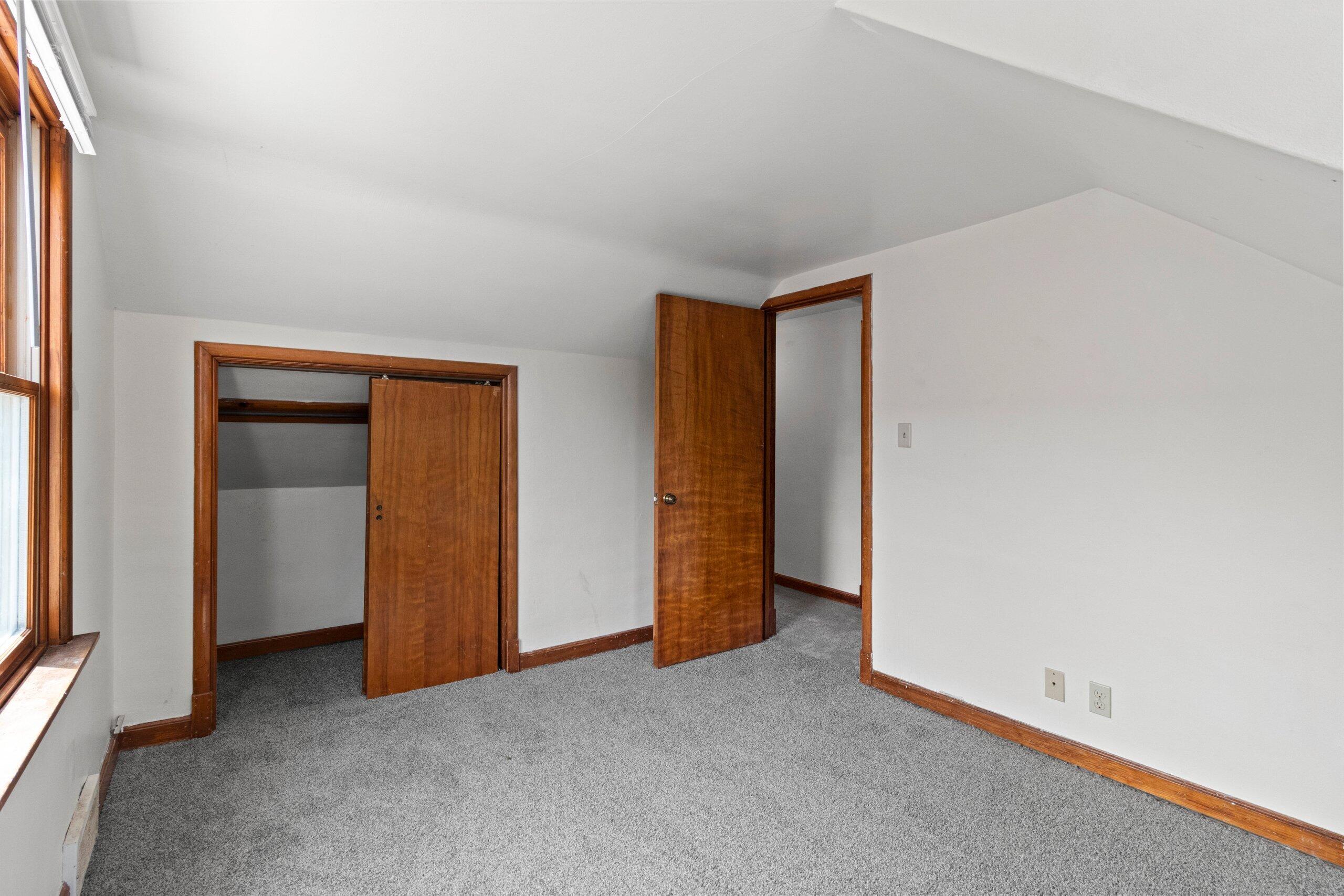 2014 13th Street Two Rivers, WI 54241 - Photo 39 of 53 055-201413thStreet-TwoRivers-WI-54241-SM