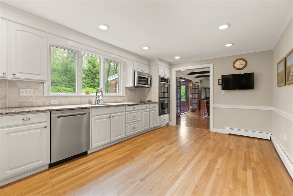 11 Wagon Road Westwood, MA 02090 - Photo 12 of 39 Gallery Image 12