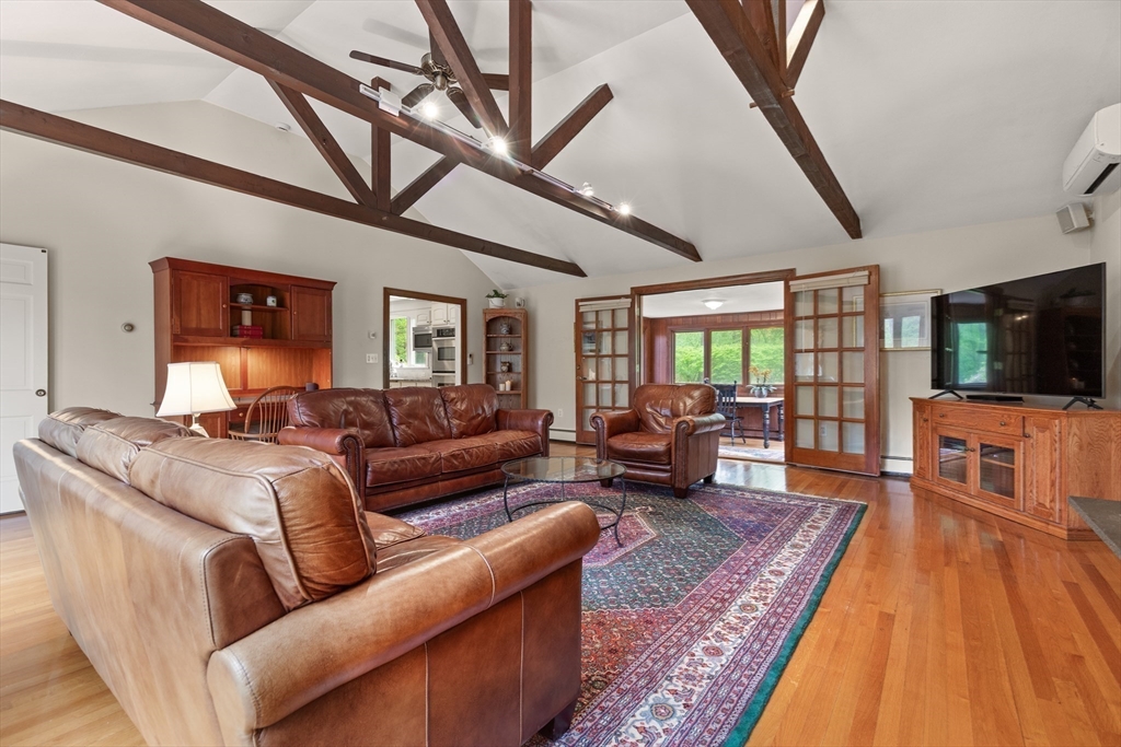 11 Wagon Road Westwood, MA 02090 - Photo 18 of 39 Gallery Image 18