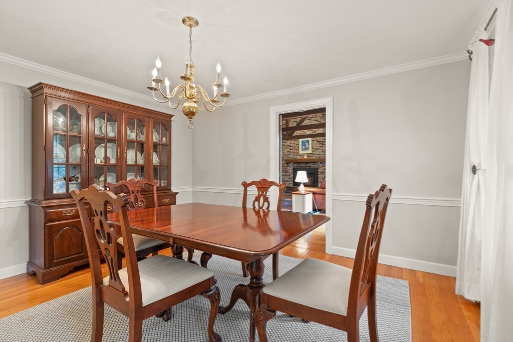 11 Wagon Road Westwood, MA 02090 - Photo 20 of 39 Gallery Image 20