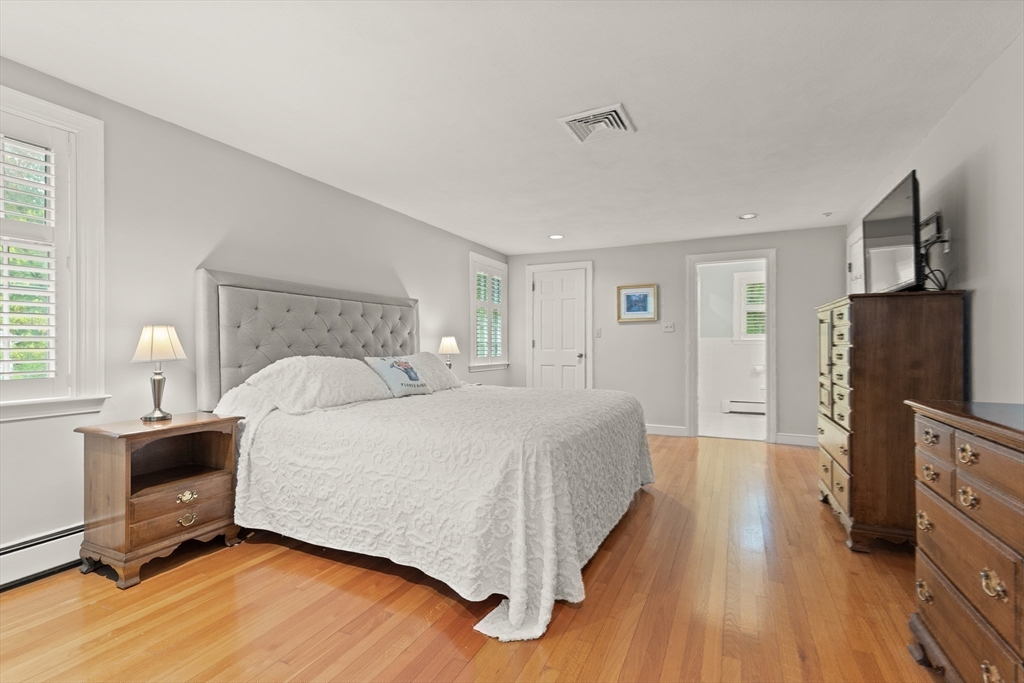 11 Wagon Road Westwood, MA 02090 - Photo 28 of 39 Gallery Image 28