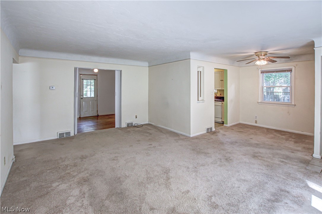 21400 Mastick Road Cleveland, OH 44126 - Photo 10 of 29